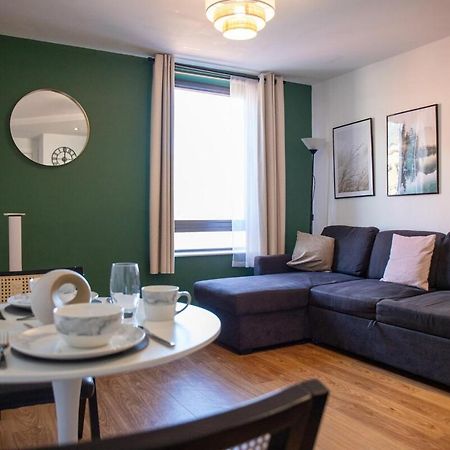 Modern 2-Bed Apartment In Leeds City Centre Exterior photo