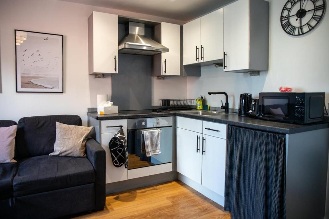 Modern 2-Bed Apartment In Leeds City Centre Exterior photo