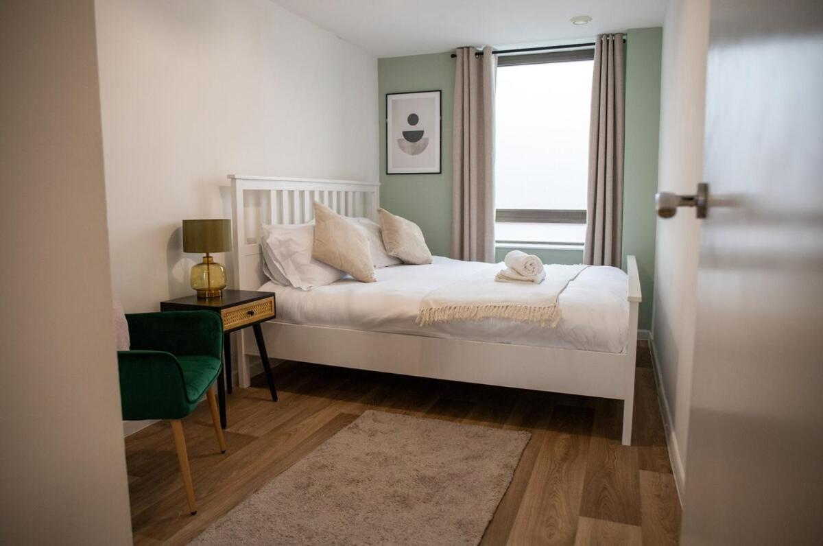 Modern 2-Bed Apartment In Leeds City Centre Exterior photo