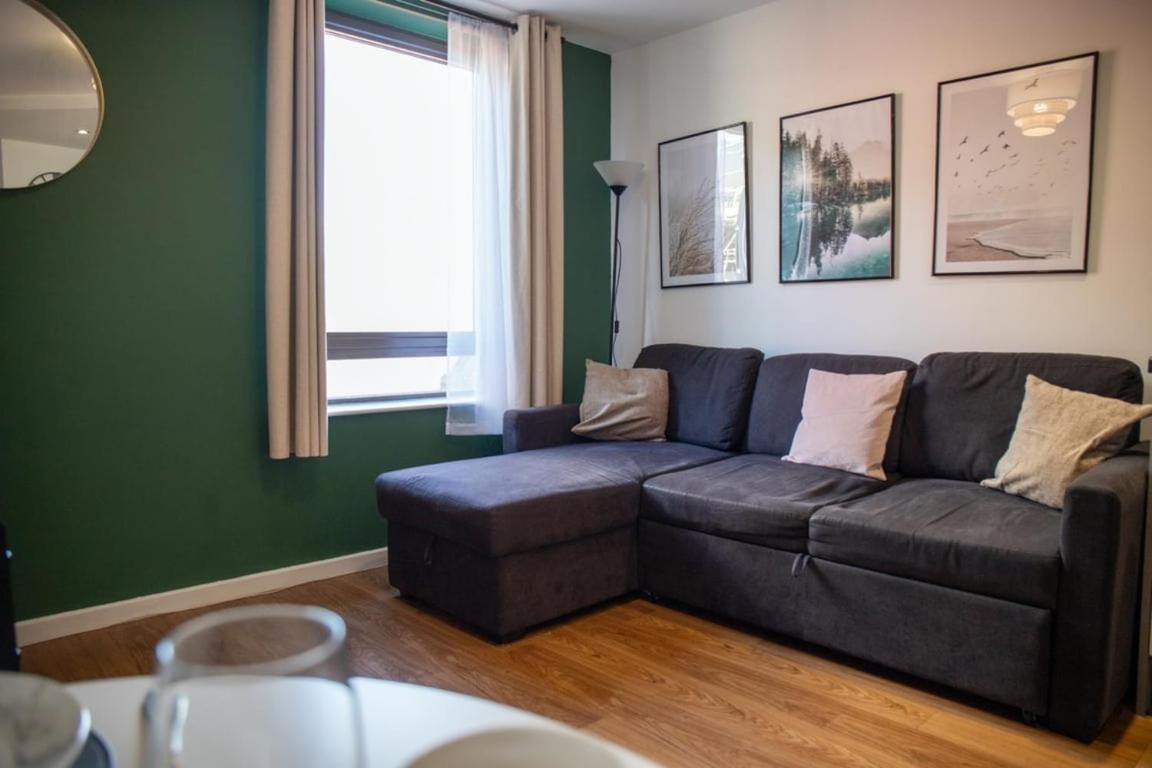 Modern 2-Bed Apartment In Leeds City Centre Exterior photo